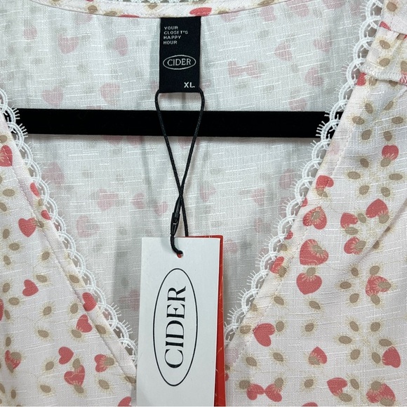 CIDER Baby Doll Top Size XL Pink and White Floral V Neck Short Sleeve - Picture 5 of 11
